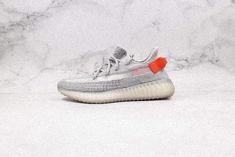 Super perfect fake Yeezy 350 V2 tail light sneakers for cheap (1)